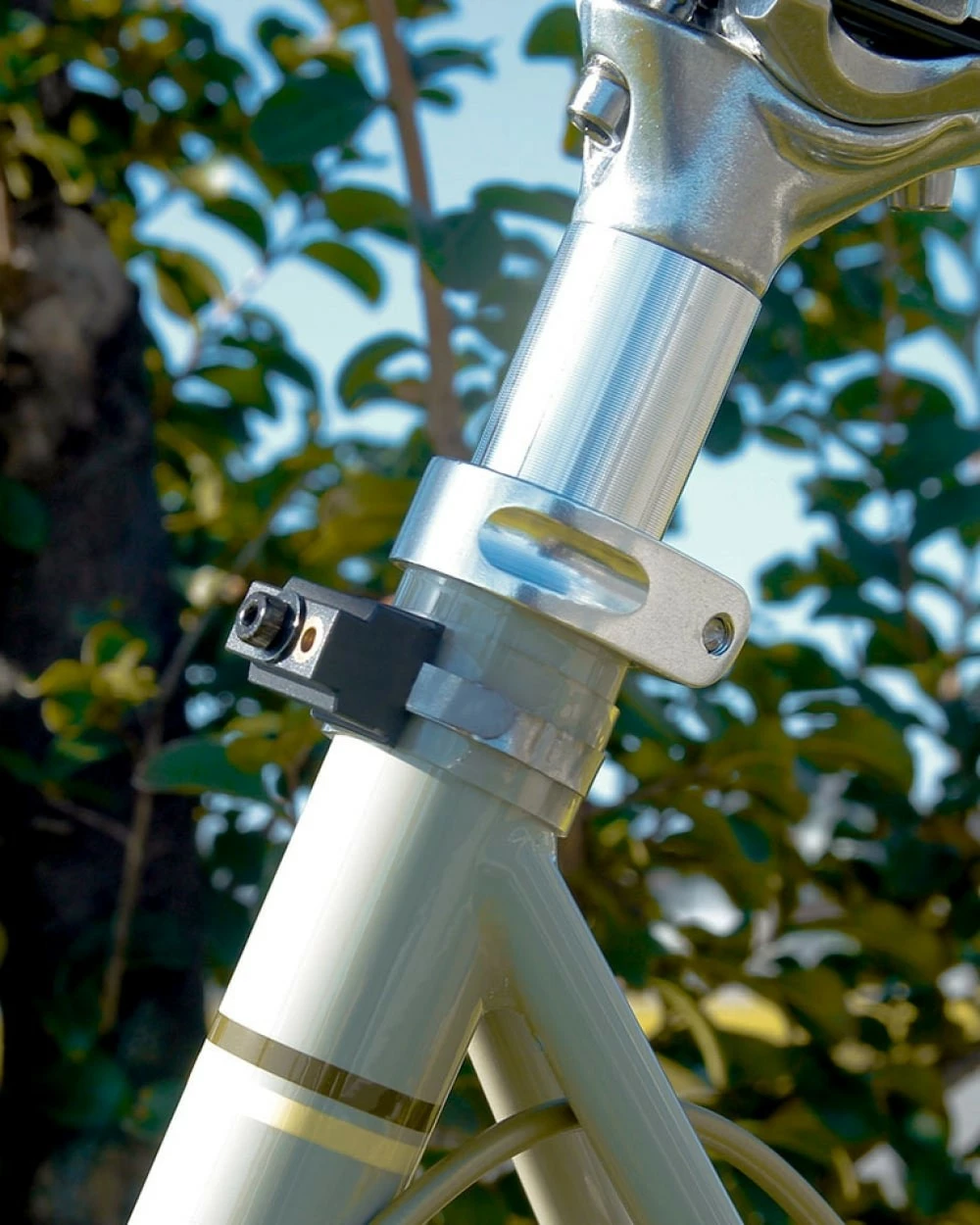 Bidons & Porte-bidon Collier Support Universel MINOURA 4 Bidons & Porte-bidon Collier Support Universel MINOURA – Image 2