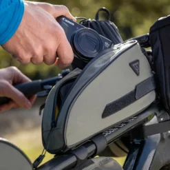 Bagagerie & Bikepacking Sacoche Top Tube Topeak Toploader -Magasin Dusine Antivols sacoche top tube topeak toploader 2